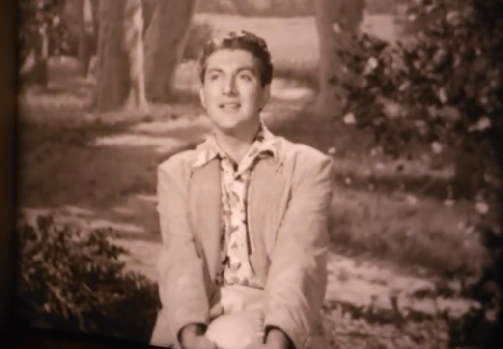 Lost Footage of Liberace Performing “Over the Rainbow” Surfaces on&nbsp;Youtube